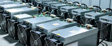 Поставка новых и прошедших строгие испытания бывших в употреблении ASIC-майнеров.
