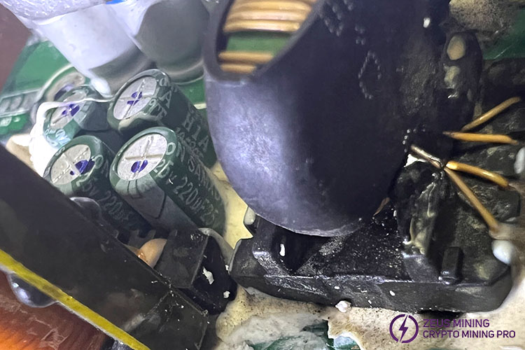 25V 220uf capacitor for APW3++