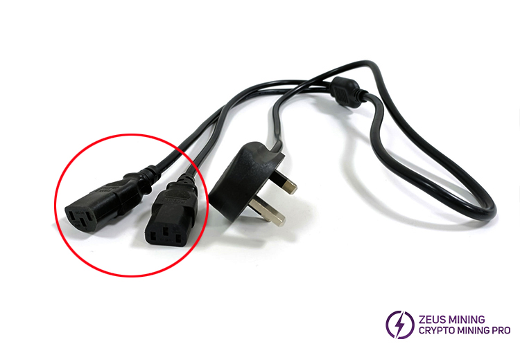 C13 power cable plug