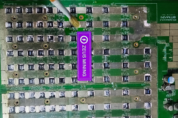 Cleaning the Antminer hash board chip BM1362AA