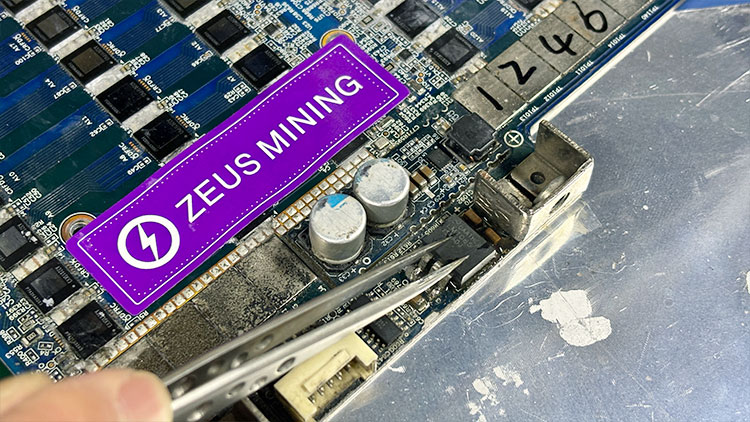 install LM1085IS chip for Avalon hash board install LM1085IS chip for Avalon hash board