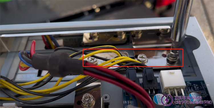 remove the fixing screws of the conductive copper sheet remove the fixing screws of the conductive copper sheet