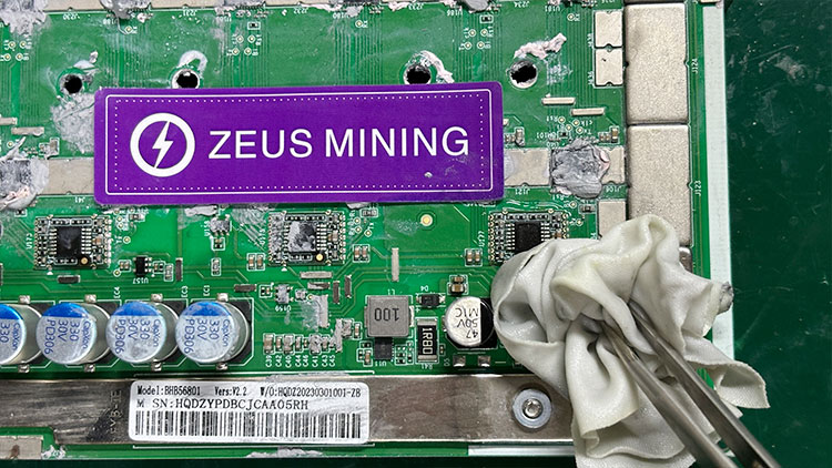 cleaning the Antminer S19 hashboard