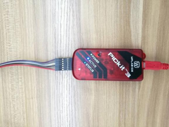 PICkit3 programmer burns PIC chip