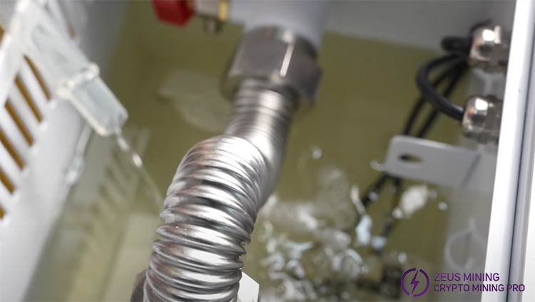 C2 immersion overflow tank-13.jpg C2 immersion overflow tank-13.jpg