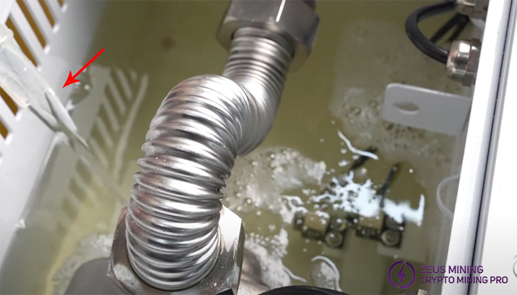 cooling the Avalon Iceriver miner-17.jpg cooling the Avalon Iceriver miner-17.jpg