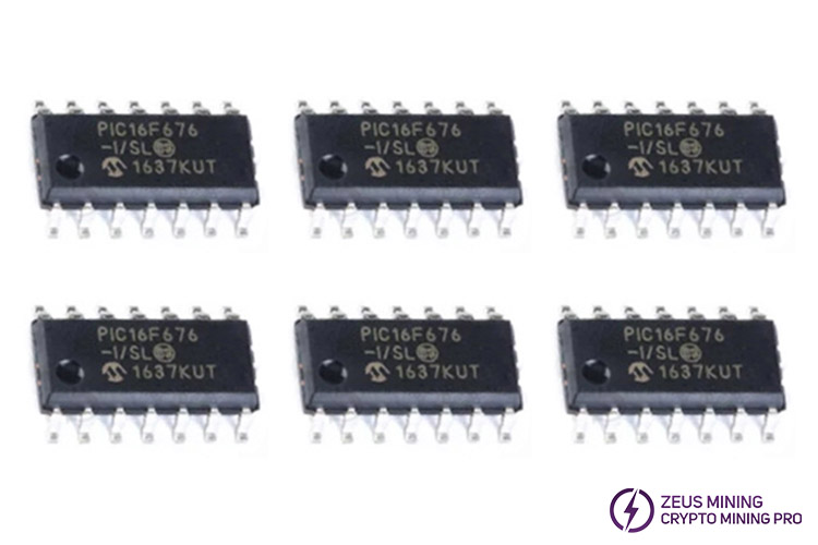 PIC16F676 Microcontroller IC