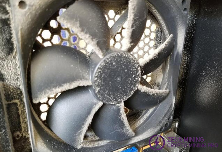 Cleaning cooling fan dust layer