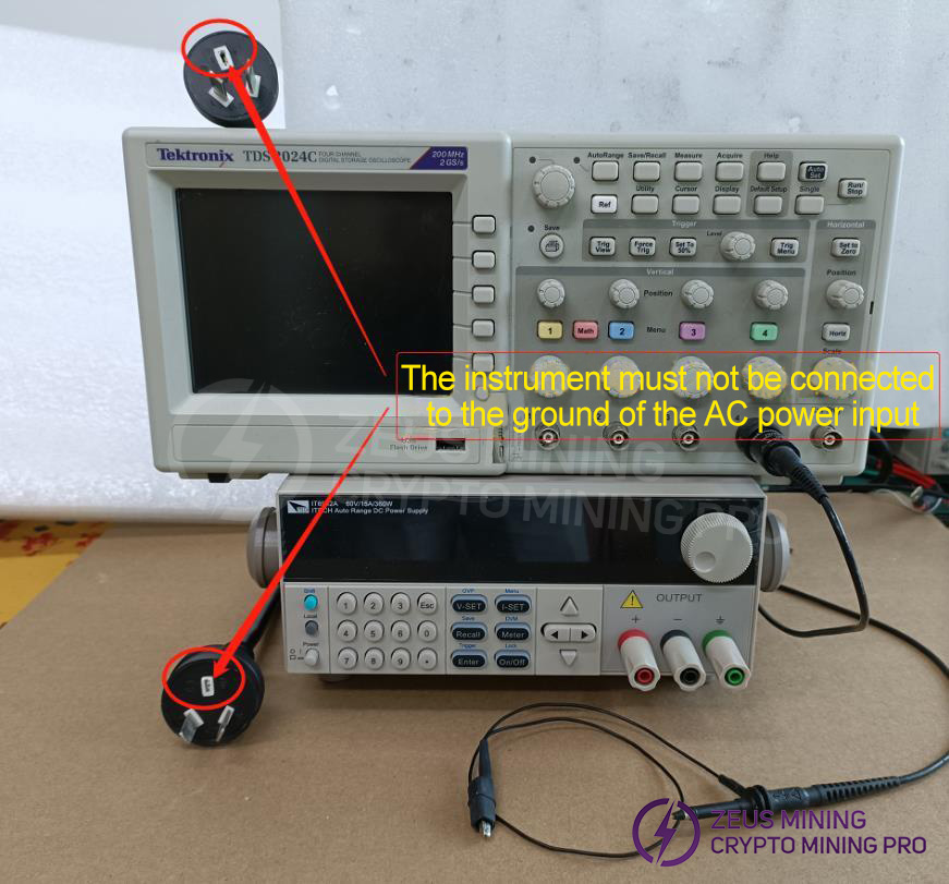 Precautions for connecting test leads