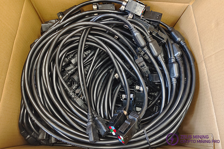 customized P33 to dual C13 power cable customized P33 to dual C13 power cable
